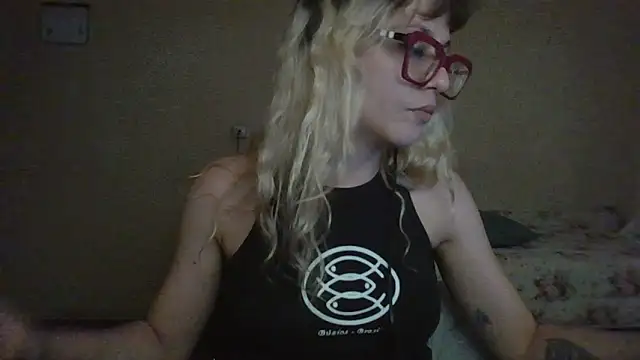 BlondieTami online show from March 30, 2:00 am