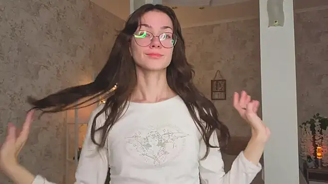 ReneeLippeatt online show from September 25, 7:55 pm