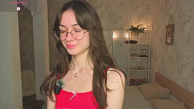 ReneeLippeatt online show from November 6, 7:31 pm