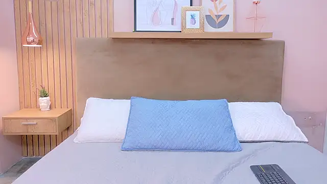 cielo rivera online show from April 18, 3:36 pm