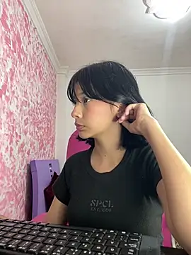 xoxo milk online show from February 1, 10:08 pm