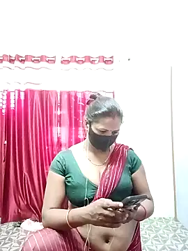 Snapshot of School_medam chatting on October 13, 8:39 am School medam online show from October 13, 8:39 am