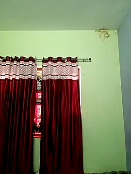 Snapshot of School_medam chatting on November 1, 10:41 am School medam online show from November 1, 10:41 am