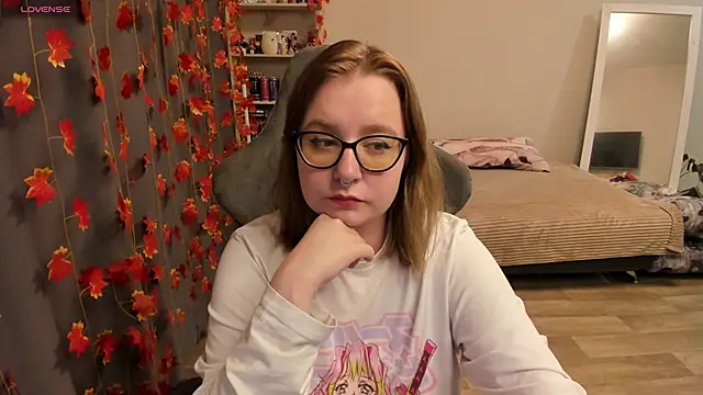 LovelyGirlLisa online show from October 10, 2:44 pm