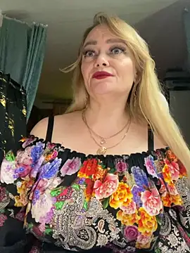 Sweet-blonde online show from May 27, 9:56 pm