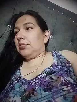 rossiteylor online show from May 18, 2:10 am