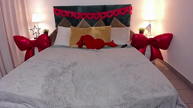 elliupp online show from February 13, 3:35 pm