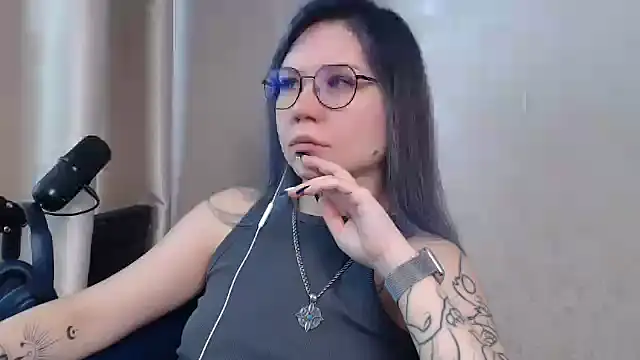 Snapshot of Kyserina chatting on October 9, 10:41 am Kyserina online show from October 9, 10:41 am