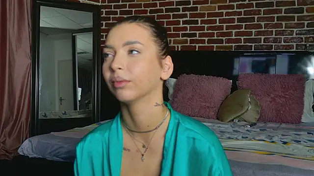 MeganSin  online show from October 13, 4:48 am