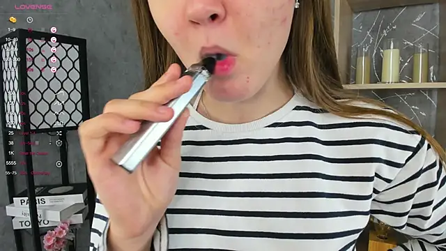 ElenoreReth online show from November 25, 1:41 am