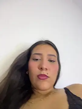 IsabellaJoness  online show from April 13, 7:47 pm