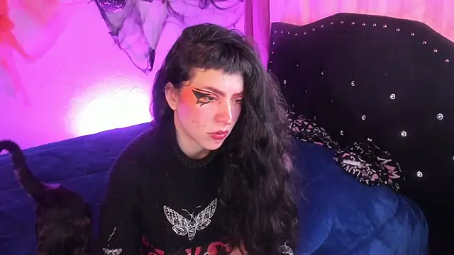 kitty  chs online show from November 9, 1:51 pm