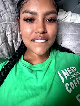 miiabrown18 online show from November 16, 2:50 pm