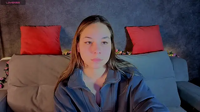 Al1ice Moures online show from December 4, 1:19 am