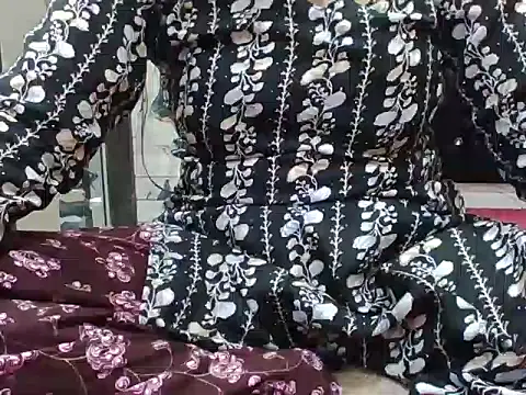 Snapshot of RINA_RANI_0 chatting on October 3, 10:31 am RINA RANI 0 online show from October 3, 10:31 am