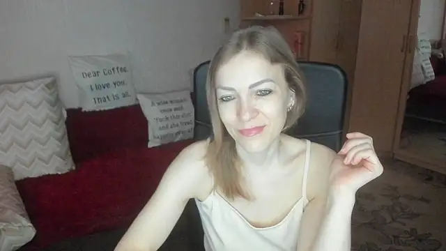 Tiffany Bates online show from March 31, 3:39 am