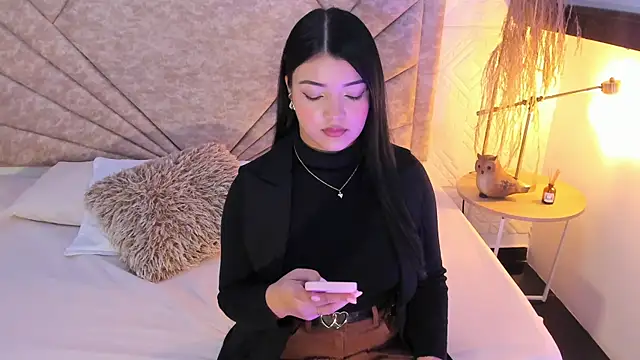 EmmaBlossom online show from December 16, 12:44 pm