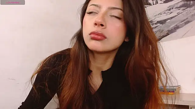 Adrianna5  online show from March 27, 9:32 am