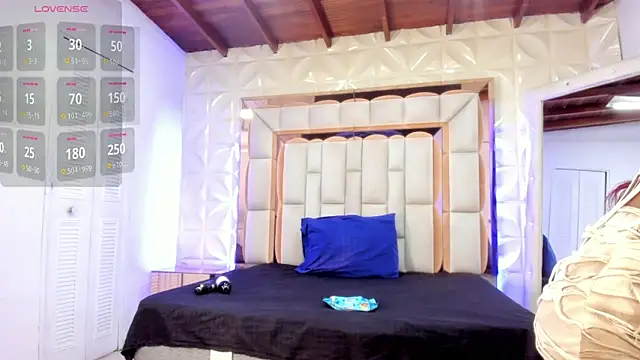 Sarah Adamss online show from March 21, 12:32 pm