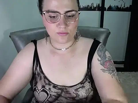 april ass online show from March 6, 8:37 pm