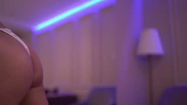 EllaBlake online show from November 9, 5:58 am