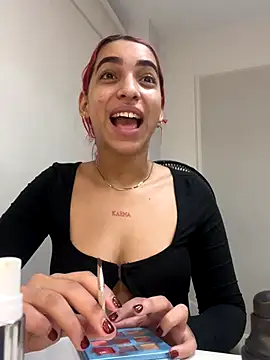 theladymonserrateshow online show from November 30, 12:31 pm