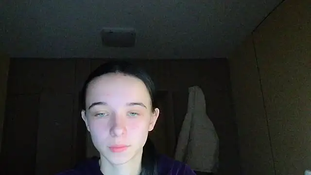 Emilia Light online show from November 10, 6:08 am