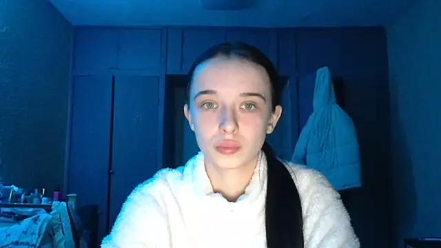 Emilia Light online show from February 12, 5:47 pm