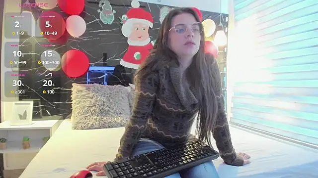 ZOE LE online show from December 22, 11:46 am