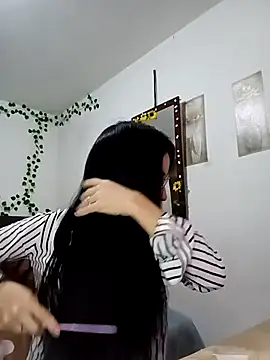 YaraDuartee online show from November 7, 5:07 pm