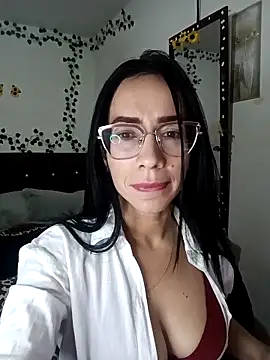 YaraDuartee online show from February 4, 1:08 am