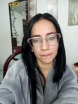 YaraDuartee online show from December 13, 7:53 pm