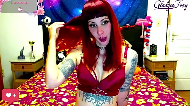 Gladyce Foxy online show from June 2, 1:56 pm