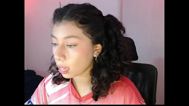 Ivonnybonn online show from November 4, 6:07 am