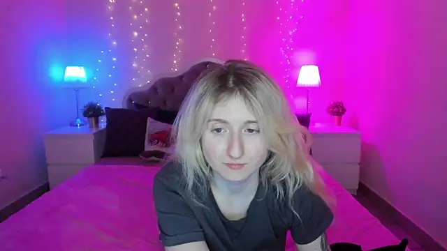 CamillaDreamer online show from January 11, 7:08 pm