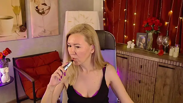 DonnaSmitth online show from May 30, 2:31 am