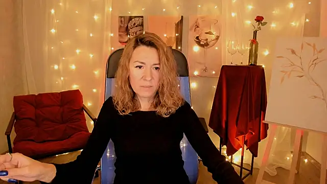 DonnaSmitth online show from December 4, 1:02 pm