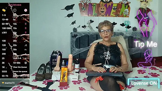Snapshot of Devora_mature65 chatting on October 16, 11:24 am Devora mature65 online show from October 16, 11:24 am
