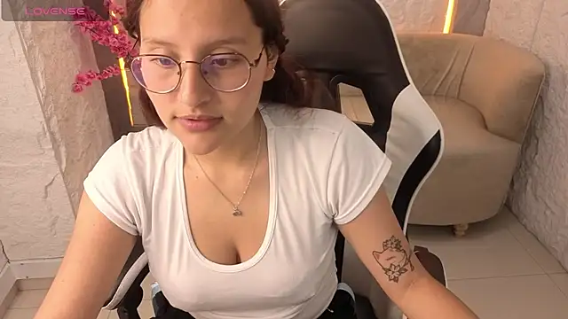 Snapshot of Nyx_Tamy_Tx_ chatting on October 14, 2:08 pm Nyx Tamy Tx online show from October 14, 2:08 pm
