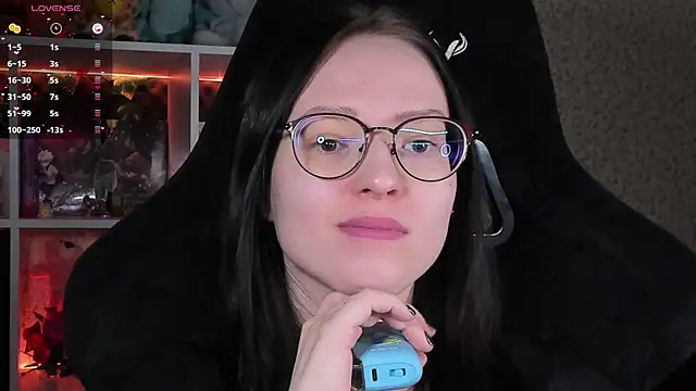 power robynn online show from April 13, 11:11 am