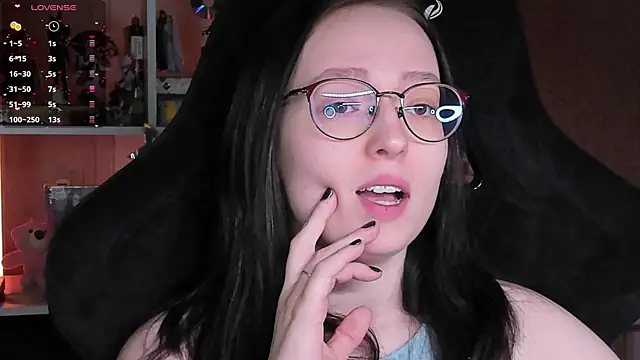 power robynn online show from April 7, 4:31 pm