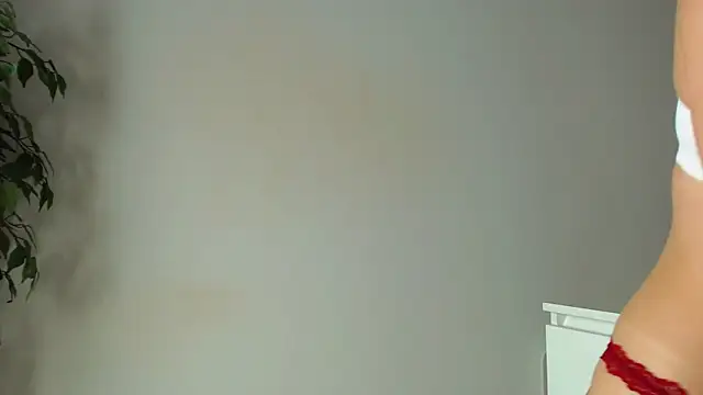 trixietaylor online show from June 13, 8:39 pm