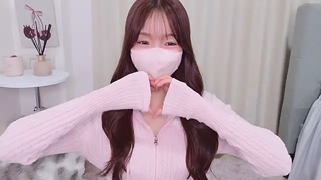 Seira  nn online show from February 12, 1:24 pm