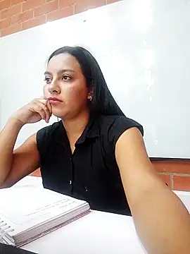 Sexy Nayra outdoors online show from October 16, 9:17 pm
