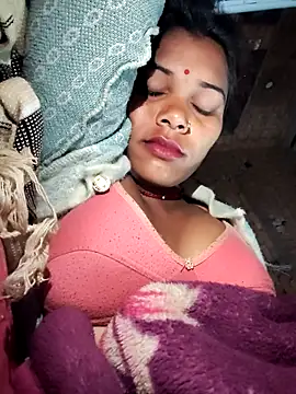 Katrina kaif143 online show from December 14, 10:48 pm