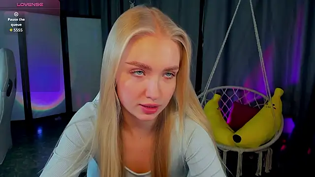 TessaGrays online show from February 3, 12:54 pm