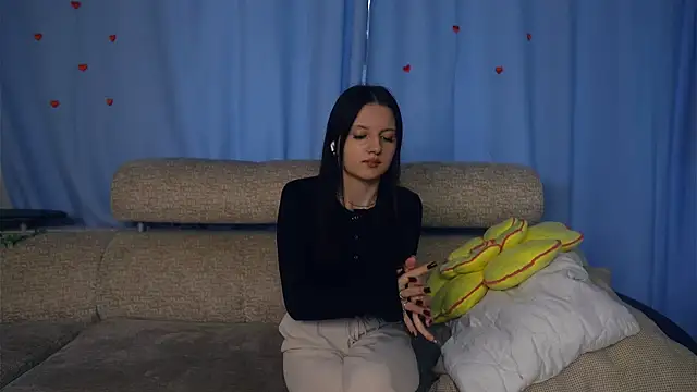 JanellHousen online show from October 6, 7:47 am