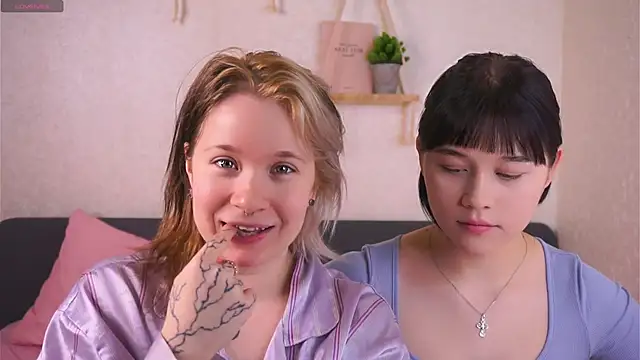 EviaVanveen online show from November 21, 8:05 am