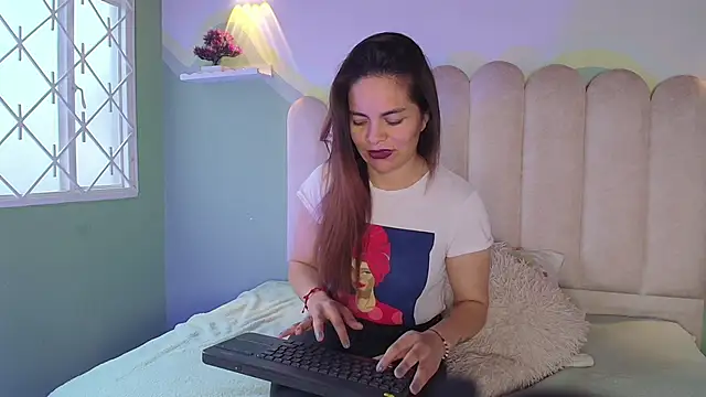 BiancaLuxx  online show from February 19, 12:59 pm