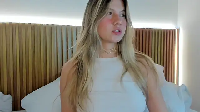 mia curry online show from February 6, 6:33 pm